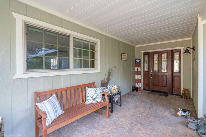 Property Photo: 17039 Jay Dee Lane CA 96007