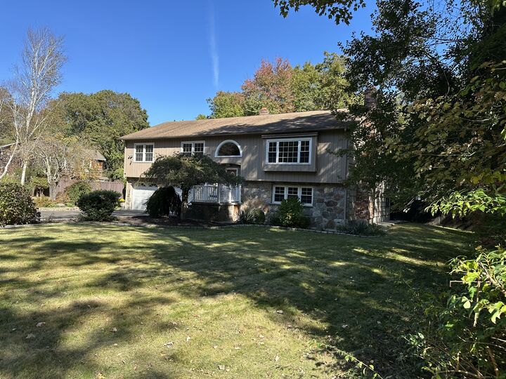 Property Photo:  80 Woodlawn Road  CT 06468 