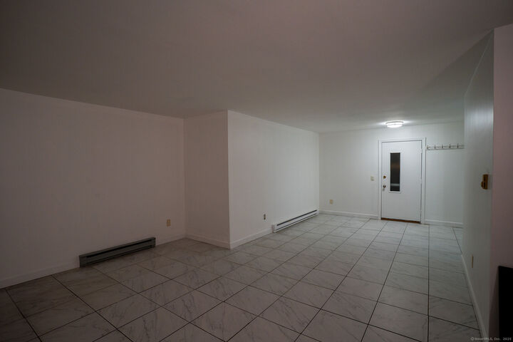 Property Photo: 81 Coalpit Hill Road Apt B CT 06810