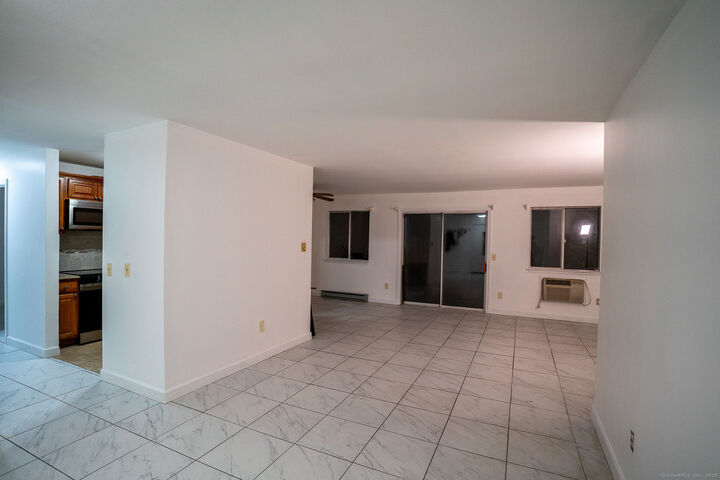 Property Photo:  81 Coalpit Hill Road Apt B  CT 06810