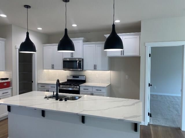 Property Photo: 3220 S Custer Ln WA 99223