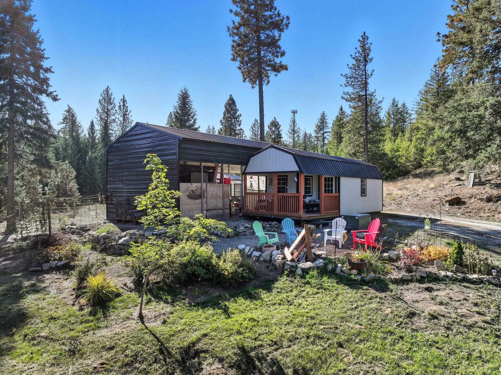 Property Photo:  211 Pine Hill Rd  WA 99156 