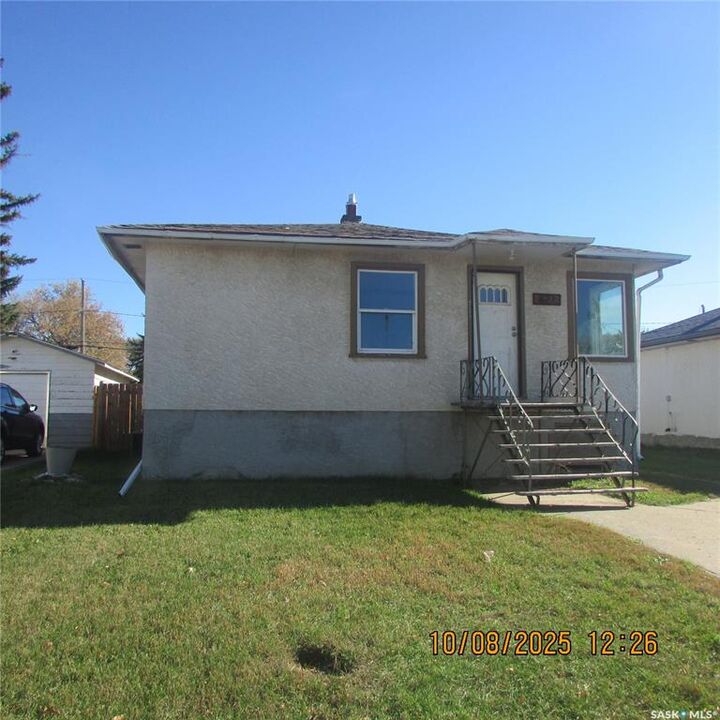 421 McIntyre Street  Regina SK S4R 2M2 photo