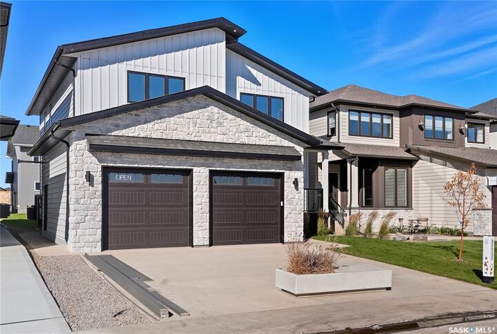 Property Photo:  318 Taube Green  SK S7V 1M4 