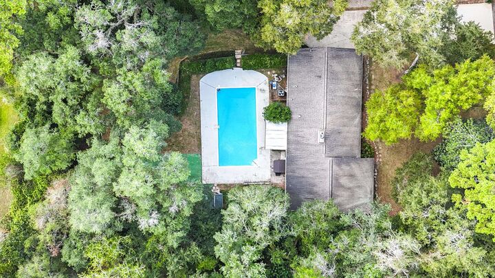 Property Photo: 1129 Mercer Drive FL 32312