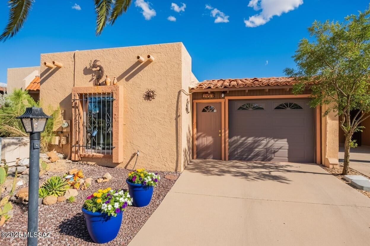 Property Photo: 2853 S Calle Flamenco AZ 85614