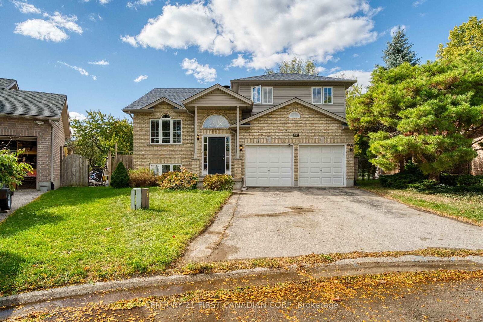 Property Photo: 581 Forest Creek Place ON N5Y 5T7
