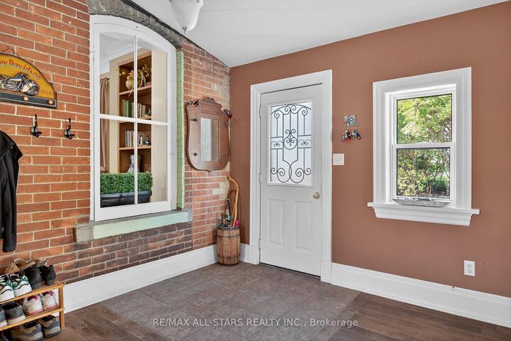 Property Photo: 60 River Street ON L0C 1H0