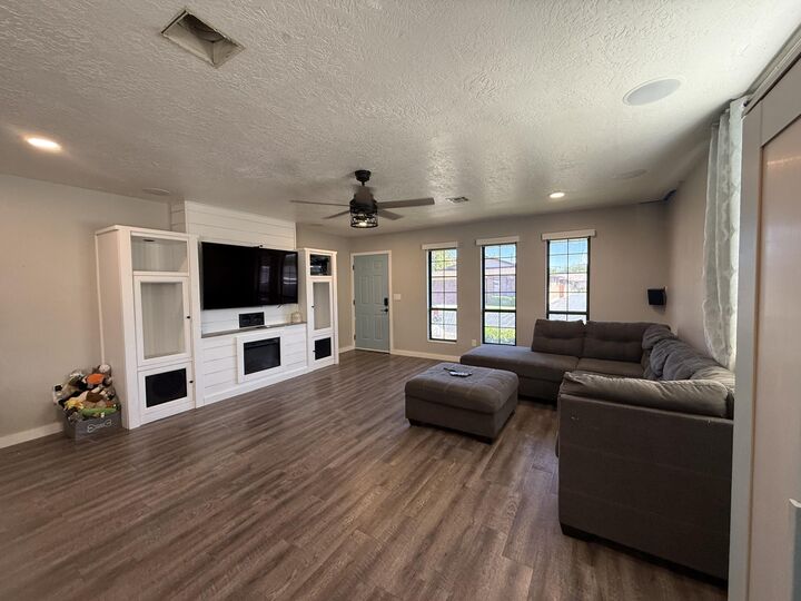 Property Photo:  460 S Main St #20  UT 84770