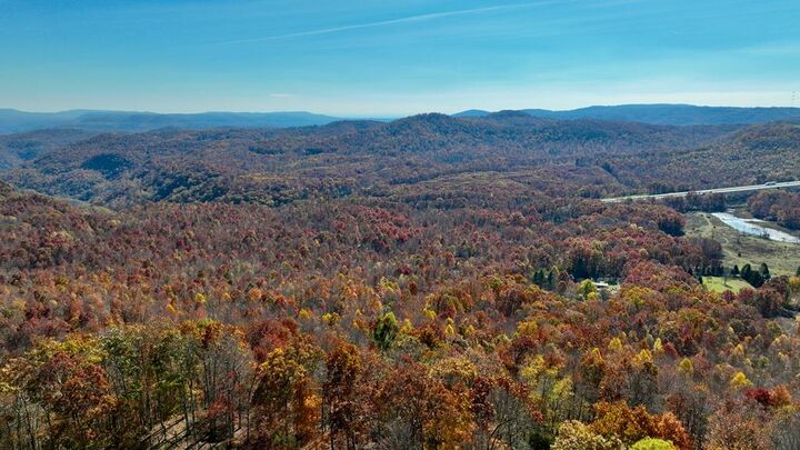 Property Photo: 221 Gerber Daisy Trail WV 25918