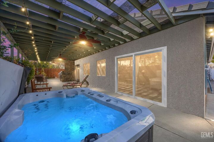 5510 Edge Water Court  Bakersfield CA 93312 photo
