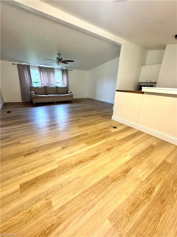 Property Photo: 200 Sugarloaf Ln FL 34114