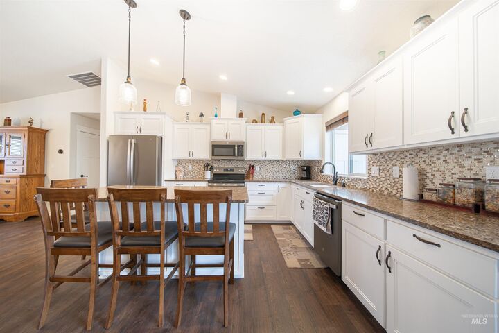 Property Photo:  1727 Canyon Crest Way  ID 83501