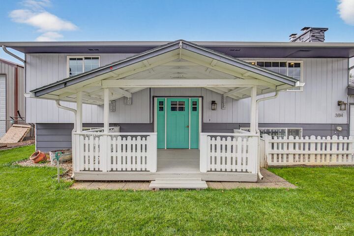 Property Photo:  3814 13th St D  ID 83501