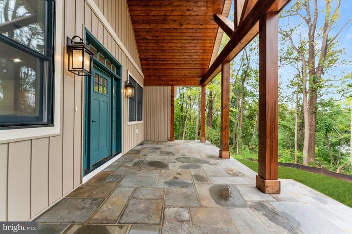 Property Photo: Valley Dr VA 20187