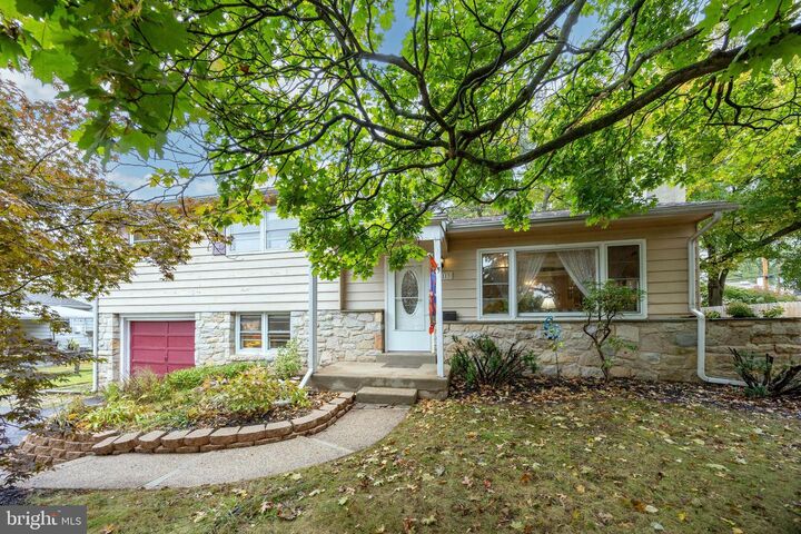 Property Photo: 1113 York Avenue PA 19446
