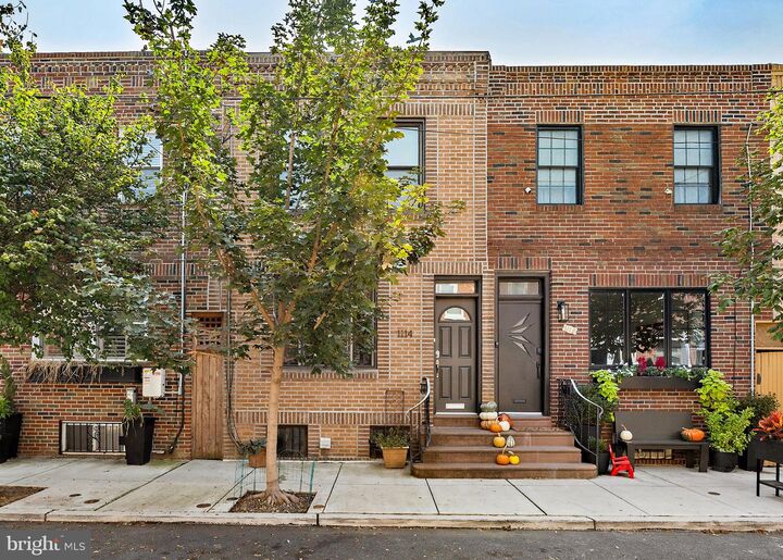 Property Photo:  1114 Pierce Street  PA 19148 