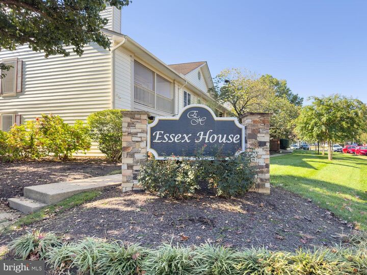 Property Photo: 6052 Essex House Square A 6052A VA 22310