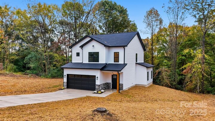 Property Photo: 227 Howard Street NC 28120