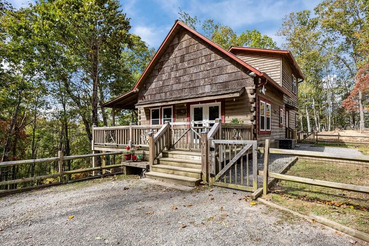 Property Photo: 757 Dalton Road NC 28779