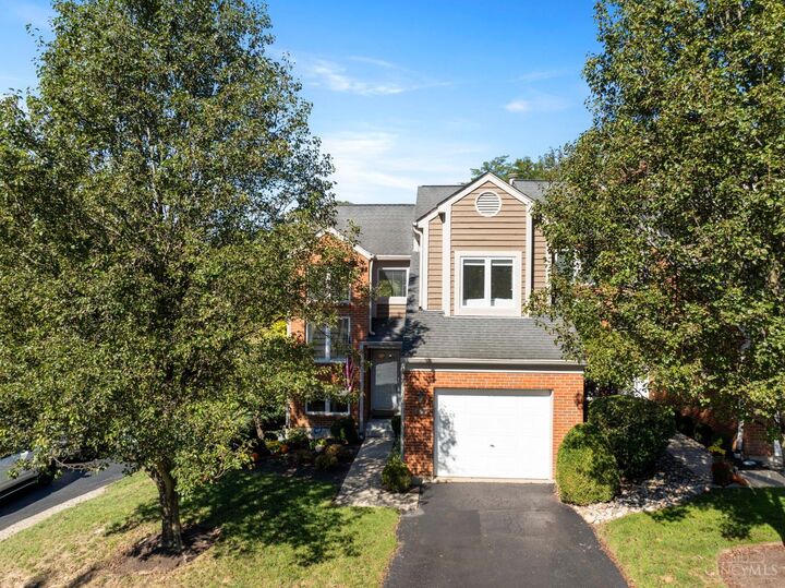 Property Photo: 675 Totten Way OH 45226