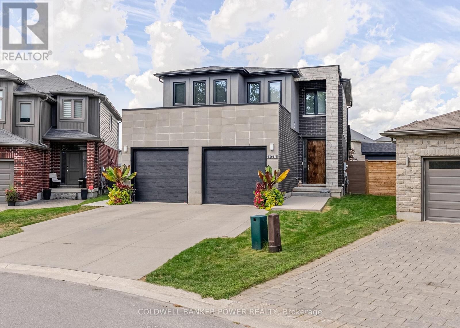 Property Photo:  2224 Yellowbirch Place  ON N6G 0N3 