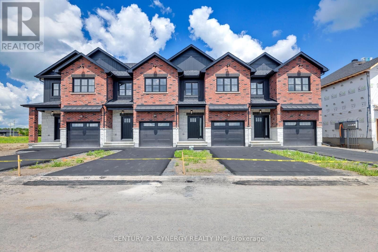 Property Photo:  25 Helen Street  ON K0A 1R0 