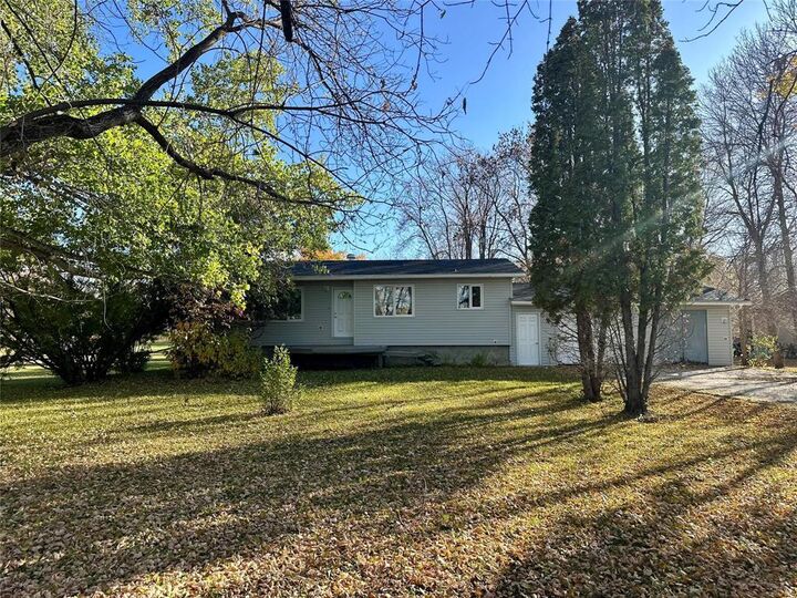 Property Photo: 204 Ralls Island Road MB R9A 1K2