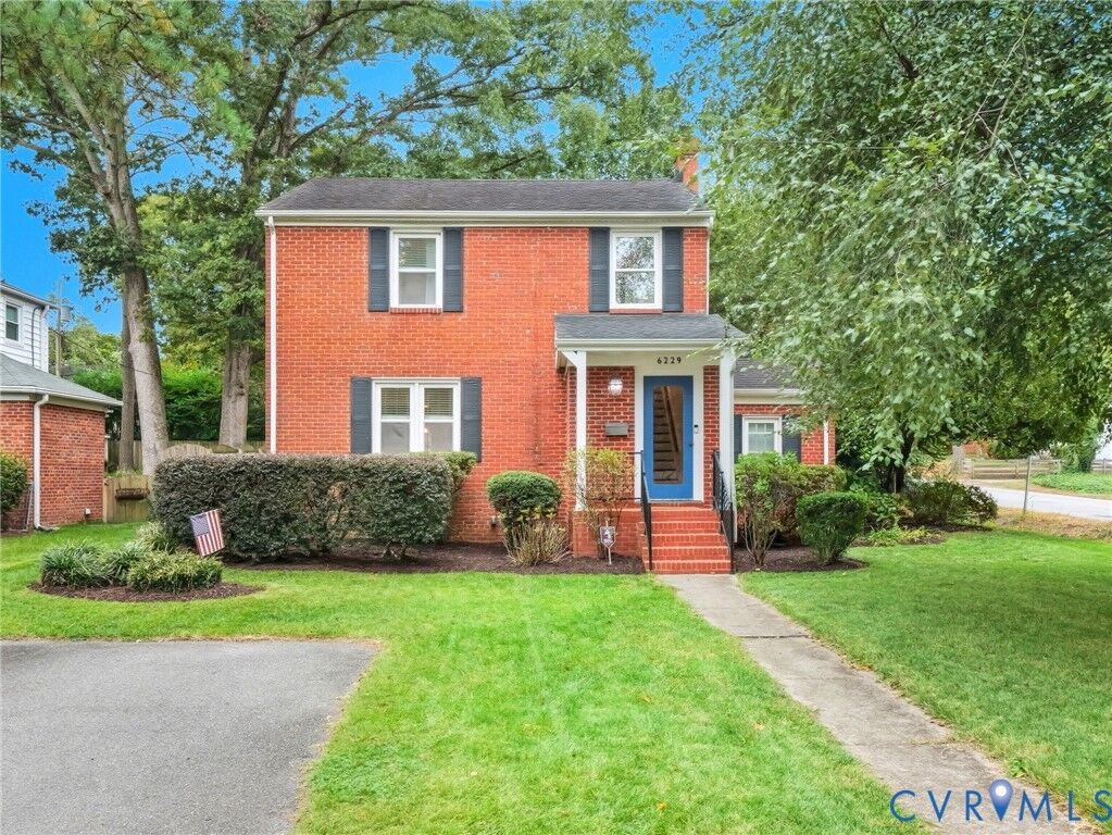 Property Photo: 6229 W Franklin Street VA 23226