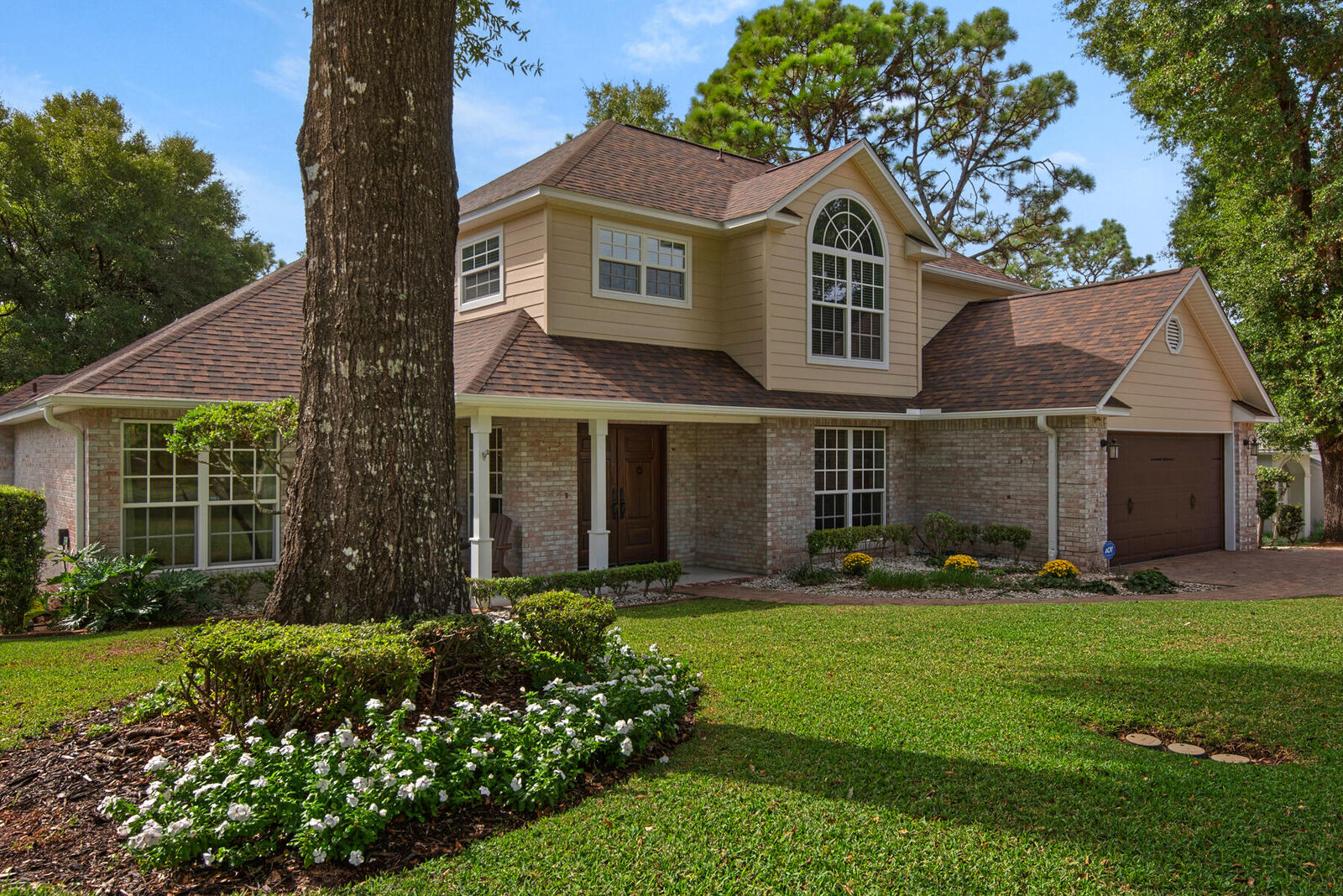 Property Photo: 2181 Chase Drive FL 32578