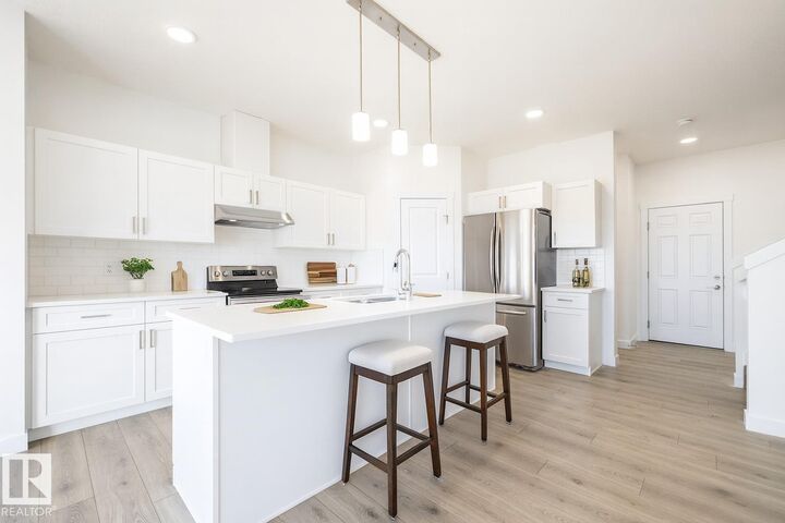 Property Photo:  17615 67 Street NW  AB T5Z 0W6