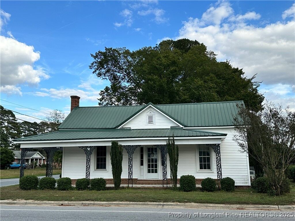 Property Photo:  301 S Main Street  NC 28355 
