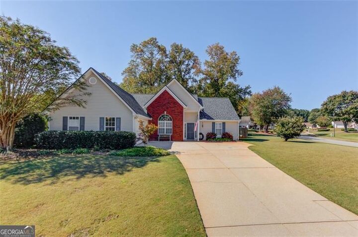 Property Photo:  2152 Andrewood Place  GA 30519