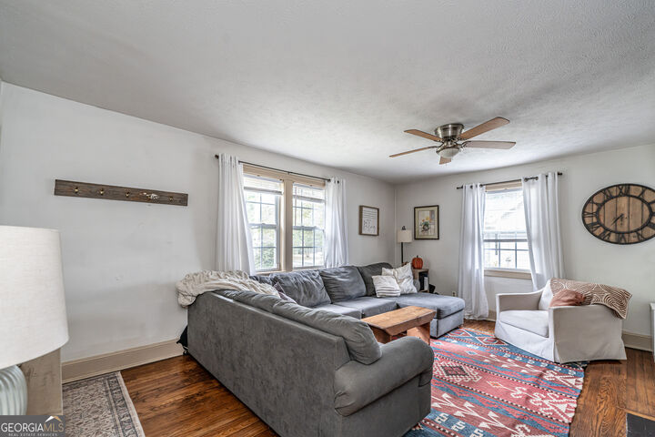 Property Photo: 614 Briarwood Circle NW GA 30165
