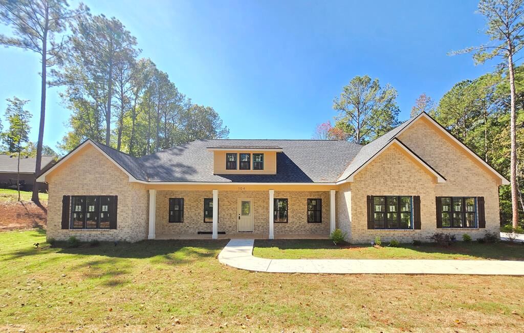 Property Photo: 104 Canterbury Drive GA 30241