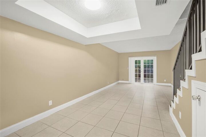 Property Photo: 6111 SW 42nd Ct FL 33314