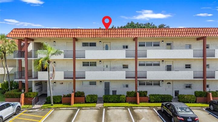 Property Photo:  8990 S Hollybrook Blvd 305  FL 33025