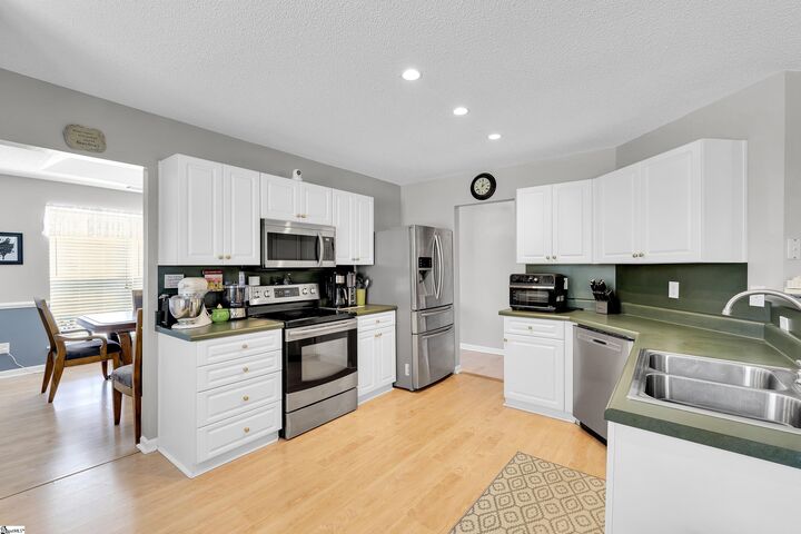 Property Photo: 2 Crossview Drive SC 29680