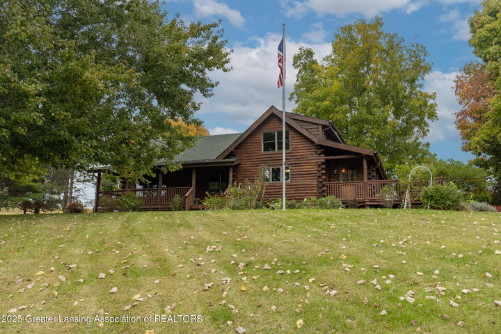 5375 Island Highway  Charlotte MI 48813 photo