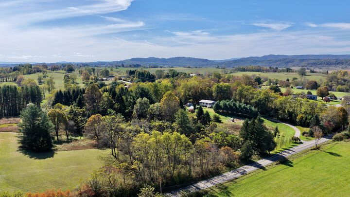 Property Photo: 212 Anthony Rd WV 24938