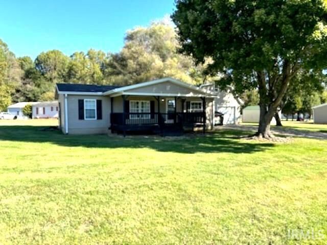 Property Photo: 140 E Grissom Ave IN 47635