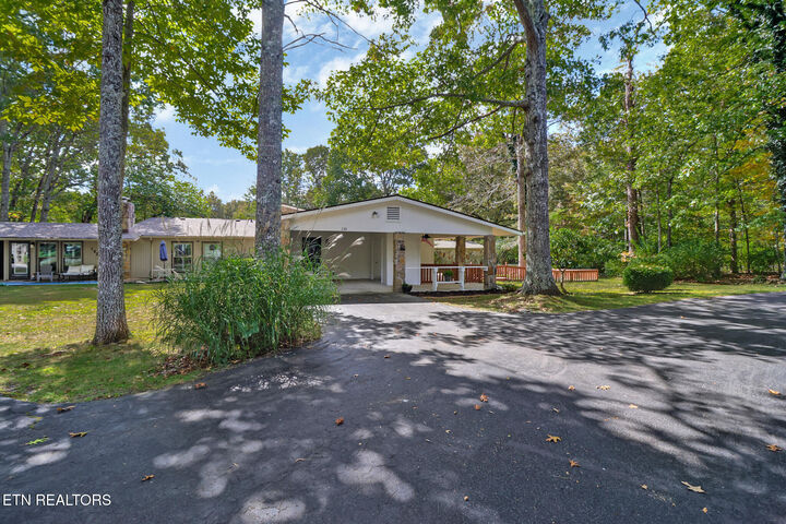 130 Dovenshire Drive  Crossville TN 38558 photo