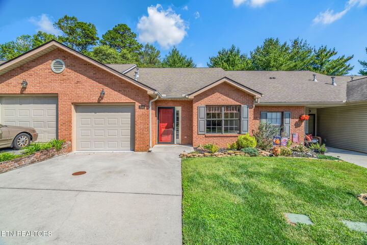 Property Photo:  708 Rose Garden Way  TN 37919 