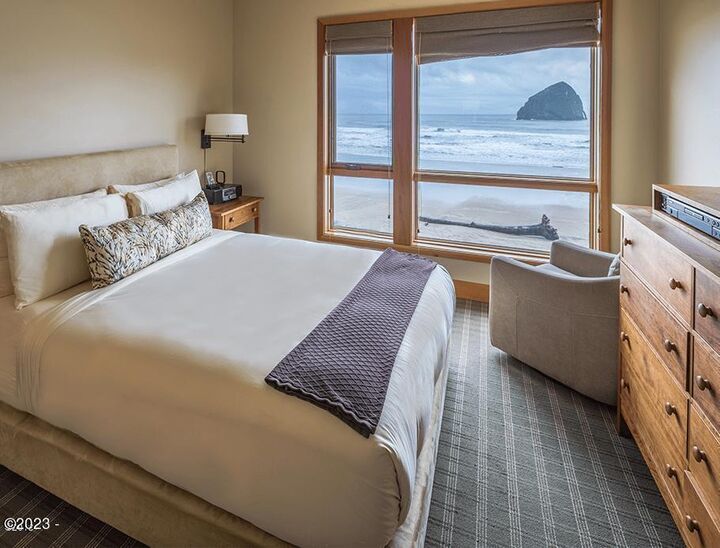 Property Photo:  33000 Cape Kiwanda Dr Unit 8, Wk 40  OR 97135 