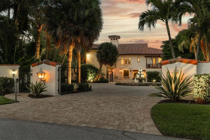 Property Photo:  749 Freeling Drive  FL 34242 