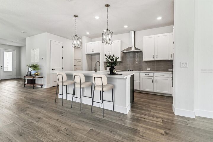 Property Photo:  11309 Hardwood Hammock Lane  FL 33569 