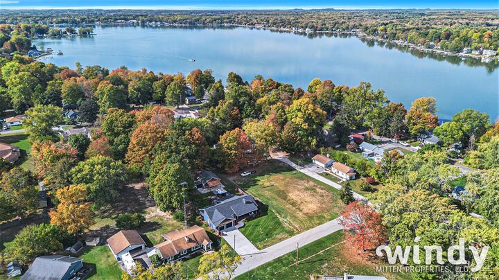 Property Photo: 4958 Forest Park Avenue MI 49098-9705