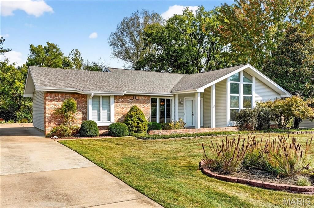 Property Photo:  2022 Baxter Road  MO 63017 