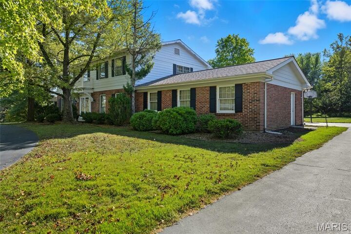 Property Photo: 13256 Pebble Ridge Drive MO 63141
