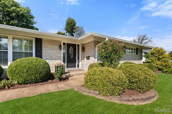 423 Parkland Avenue  Glendale MO 63122 photo